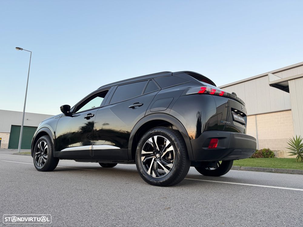 Peugeot e-2008 Allure Pack - 9