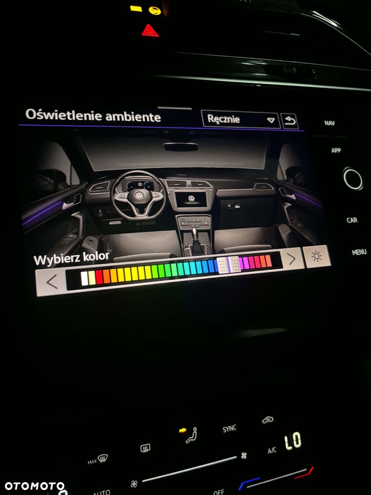 Volkswagen Tiguan 2.0 TDI SCR 4MotION DSG R-Line - 32