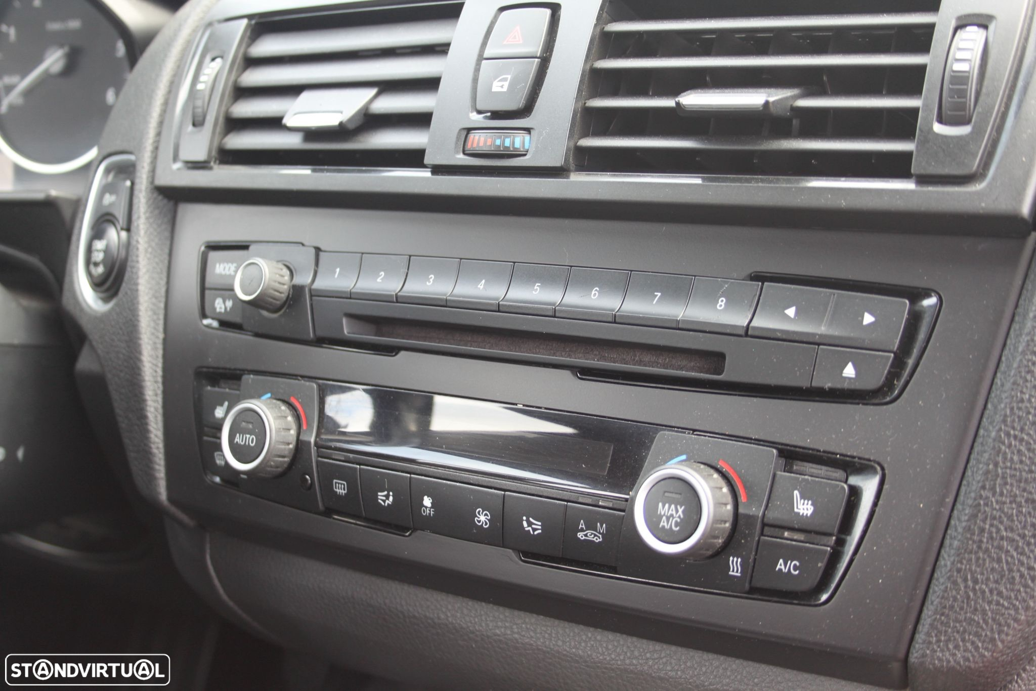 BMW 118 d Aut. Sport Line - 8