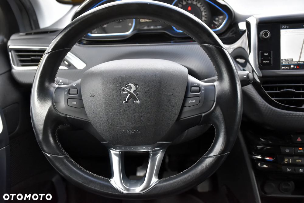 Peugeot 2008 BlueHDi 100 Allure - 27