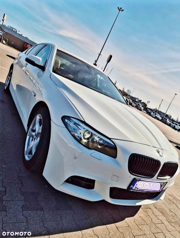 BMW Seria 5 528i xDrive Luxury Line - 7