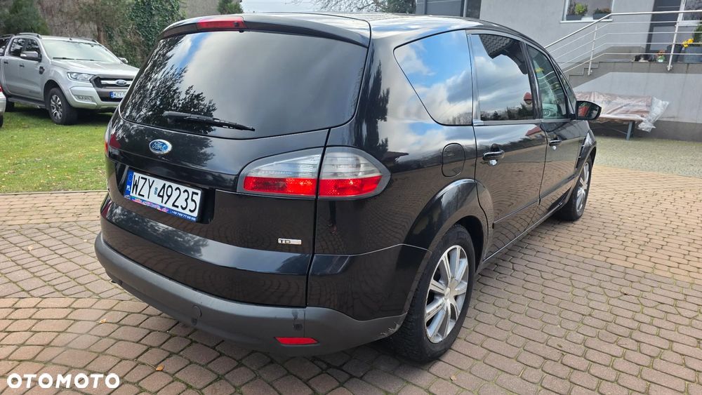 Ford S-Max - 19