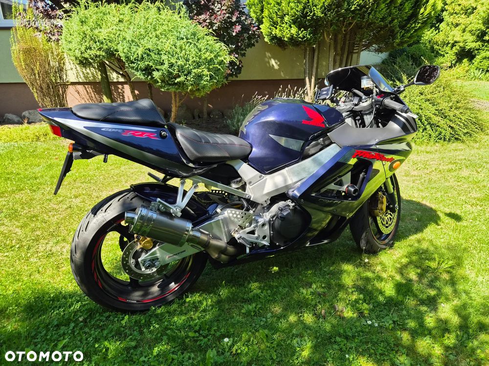 Honda CBR - 3