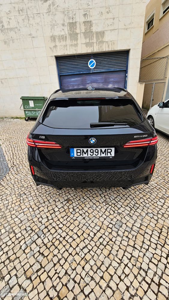 BMW i5 eDrive40 Pack Desportivo M - 2