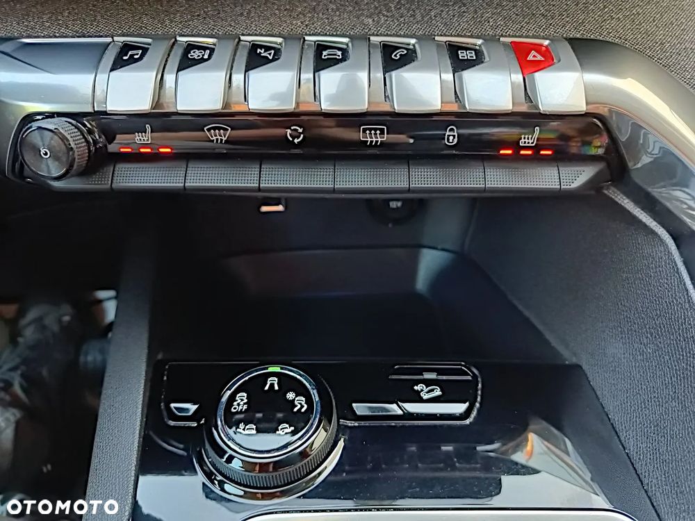 Peugeot 3008 PureTech 130 Stop & Start GPF Allure Pack - 25