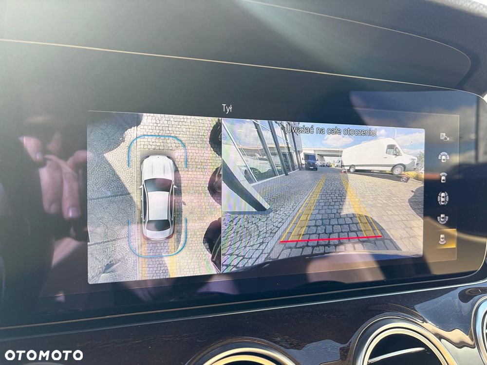 Mercedes-Benz Klasa E 220 d 4-Matic AMG - 22