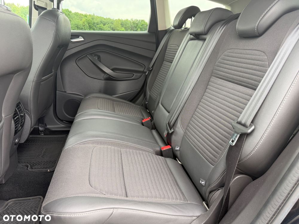Ford Kuga - 16