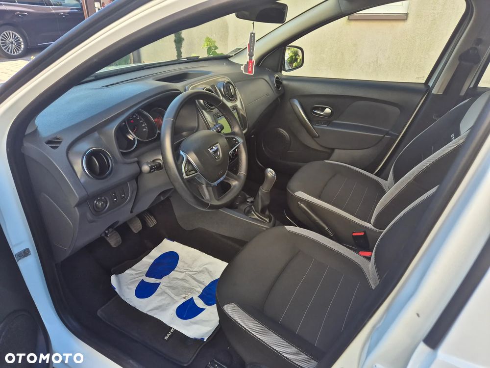 Dacia Sandero - 9