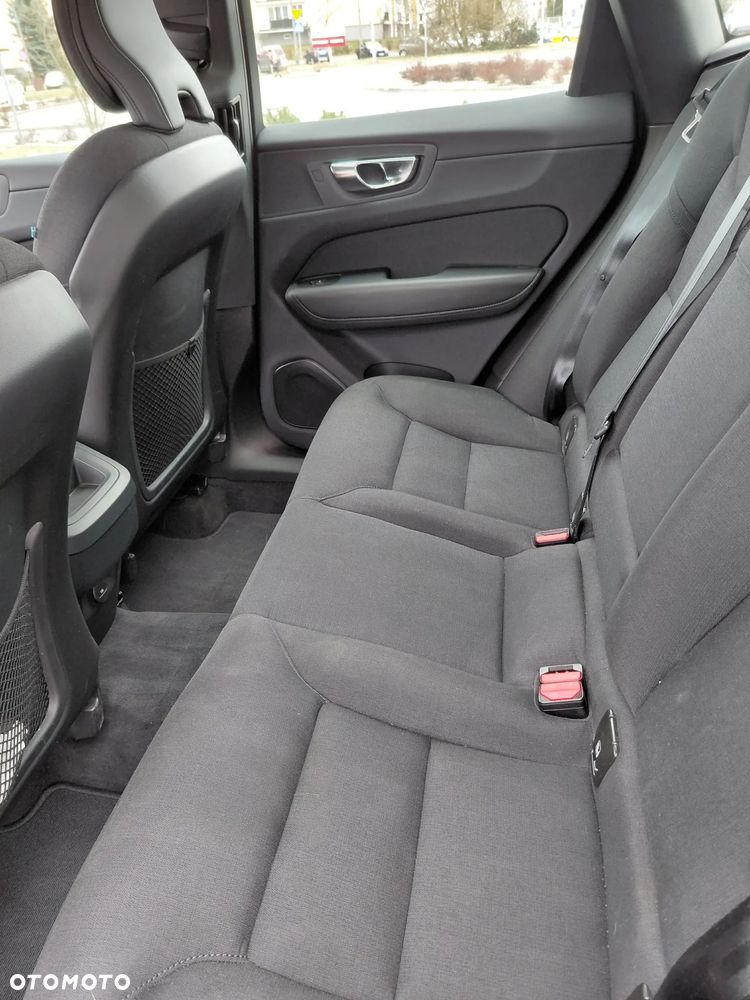 Volvo XC 60 T4 Momentum Pro - 6