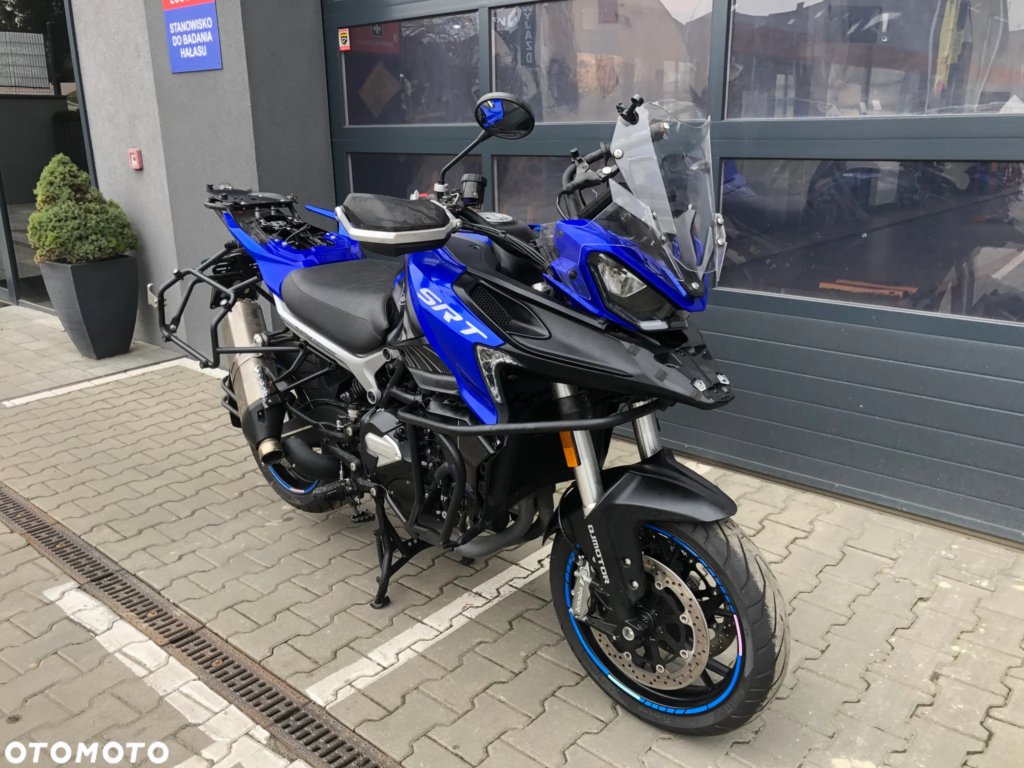 QJMOTOR SRT 800S - 6
