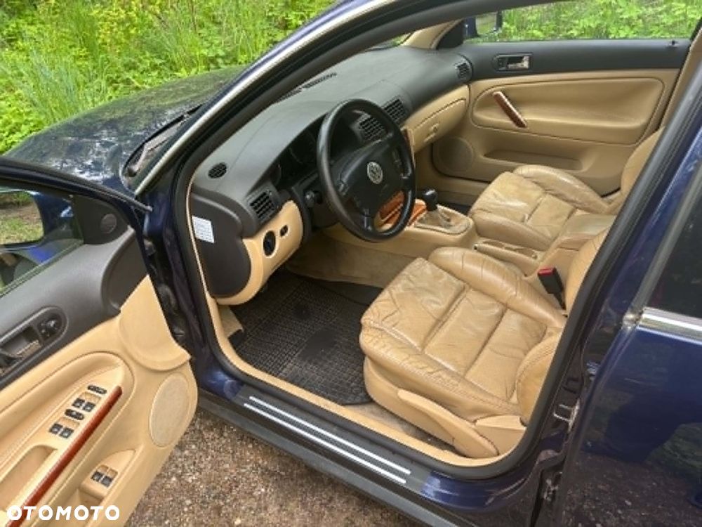 Volkswagen Passat 1.9 TDI Comfortline - 11