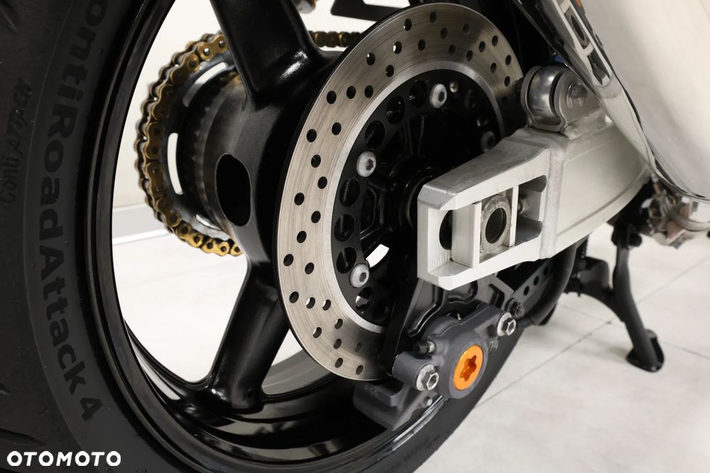 Yamaha XJR - 37