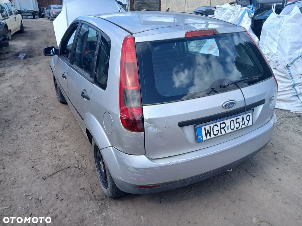 ford fiesta mk6 62 maska zderzak lampa grill błotnik drzwi zbiornik paliwa szyba lusterko klamka - 3