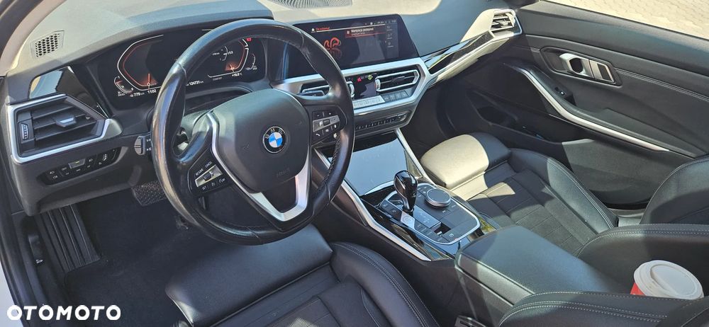 BMW Seria 3 318d mHEV - 6