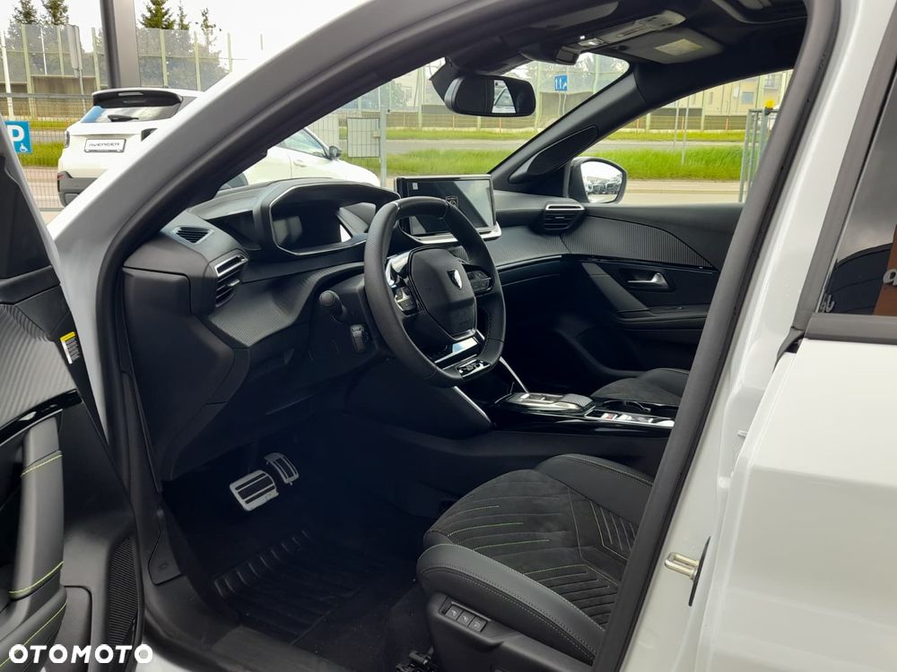 Peugeot 208 ver-1-2-mhev-gt - 11
