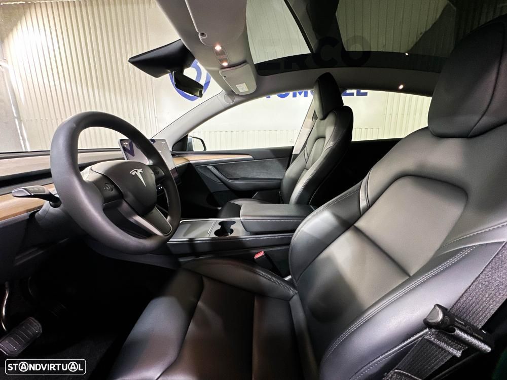 Tesla Model Y Long Range Dual Motor AWD - 9