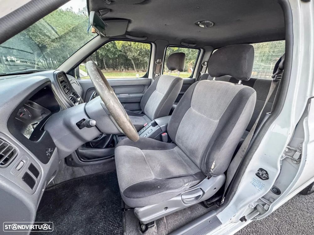 Nissan Pick Up 2.5 DDTi CD Comfort 2WD - 12