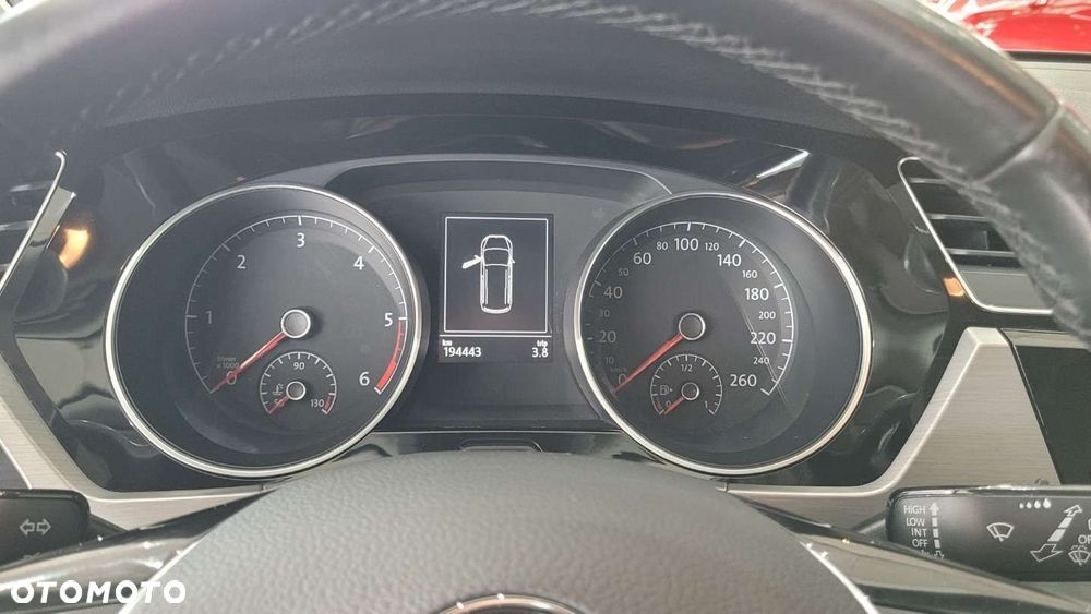 Volkswagen Touran - 15