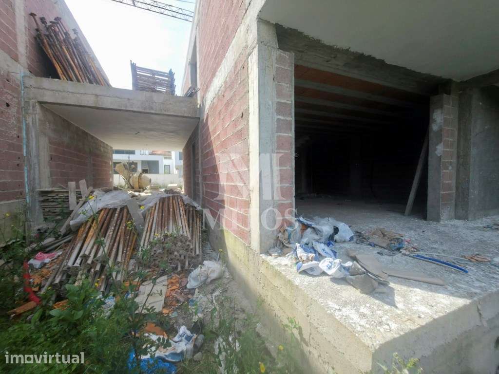 Moradia T3 em construção situada na Correlhã - Ponte de Lima - Grande imagem: 3/25