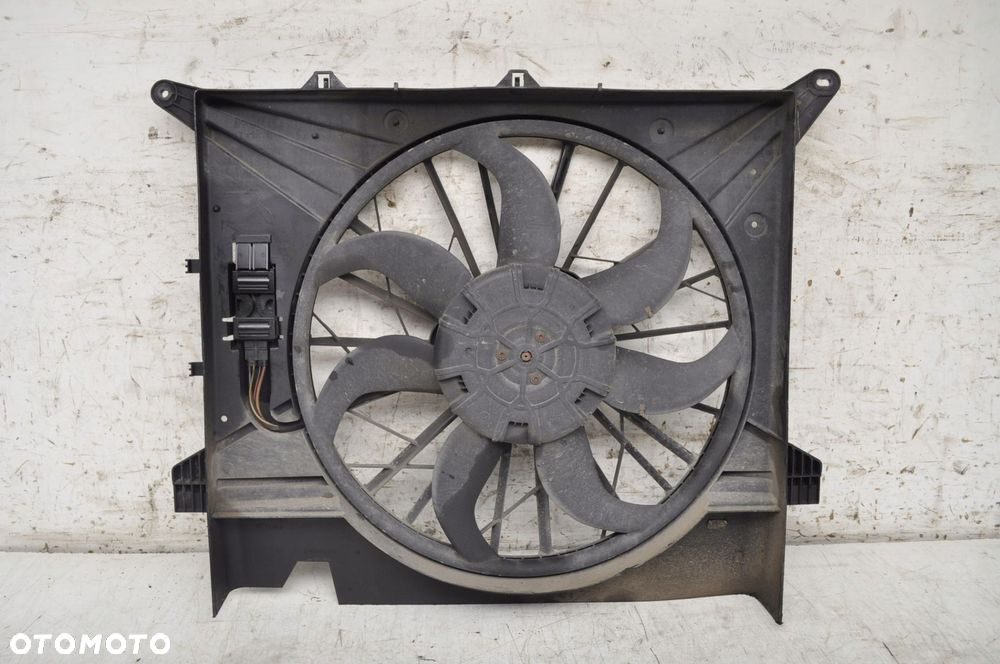 VOLVO XC90 2.4 D WENTYLATOR CHŁODNICY 30665985 - 1