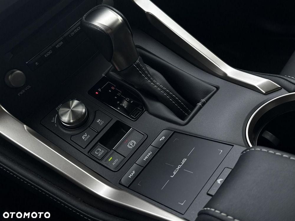 Lexus NX 300h F Impression AWD - 16