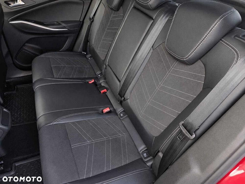 Opel Grandland 1.2 T GS S&S - 4