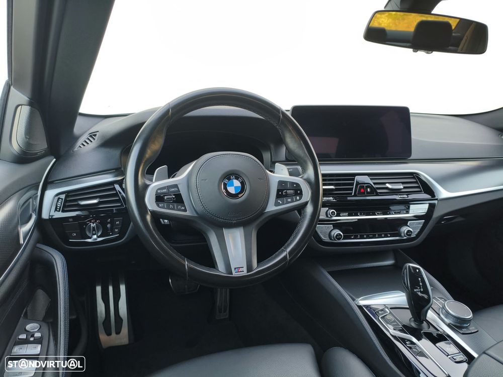 BMW 530 e Pack M - 33