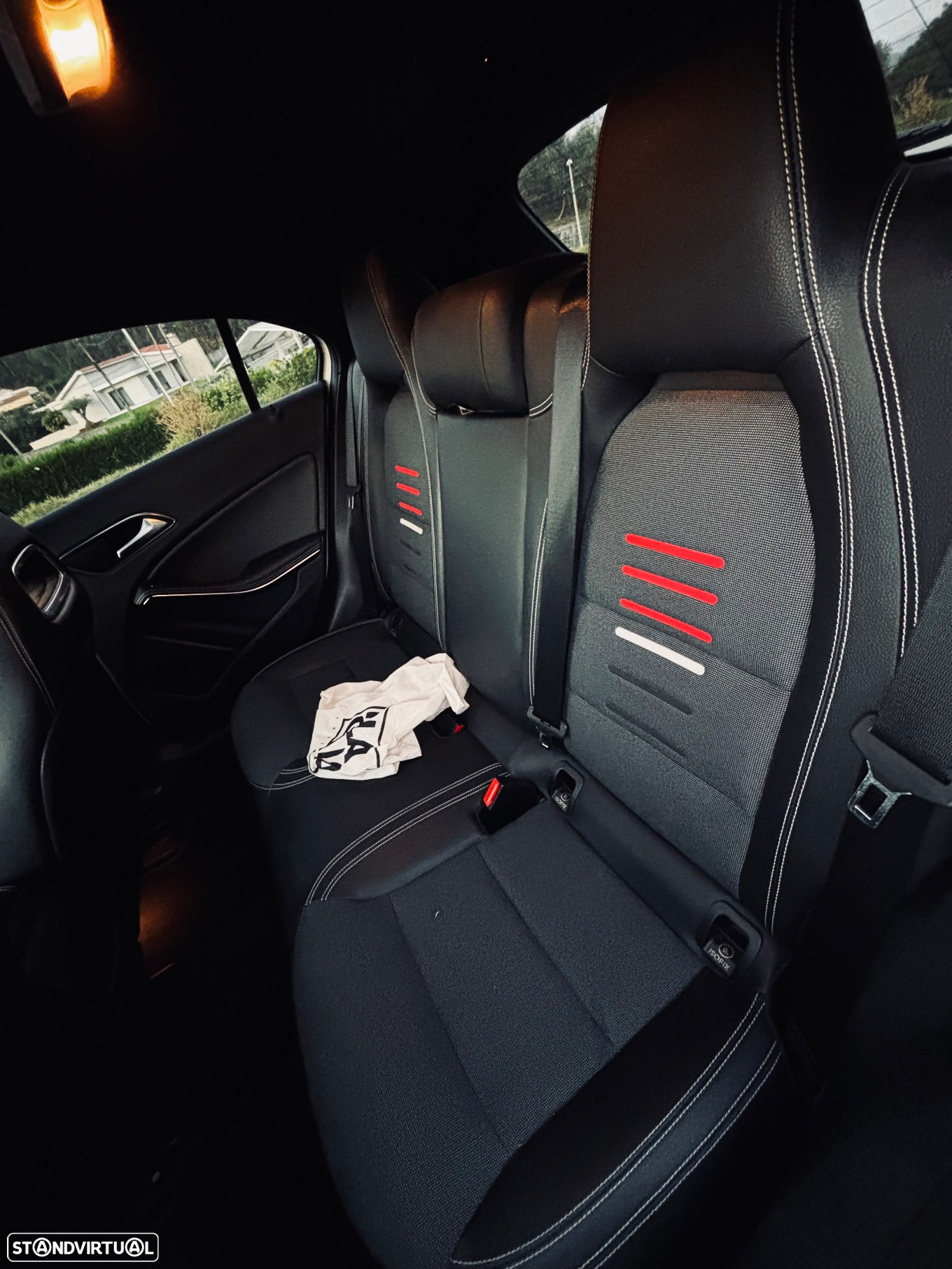Mercedes-Benz A 180 d AMG Line - 10