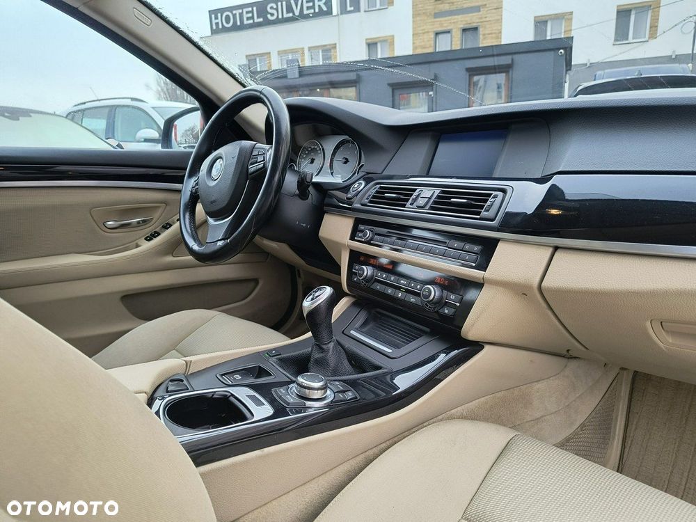 BMW Seria 5 520d - 16