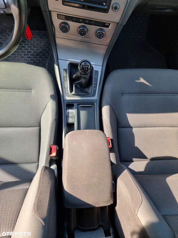 Volkswagen Golf VII 1.6 TDI BlueMotion Trendline - 18