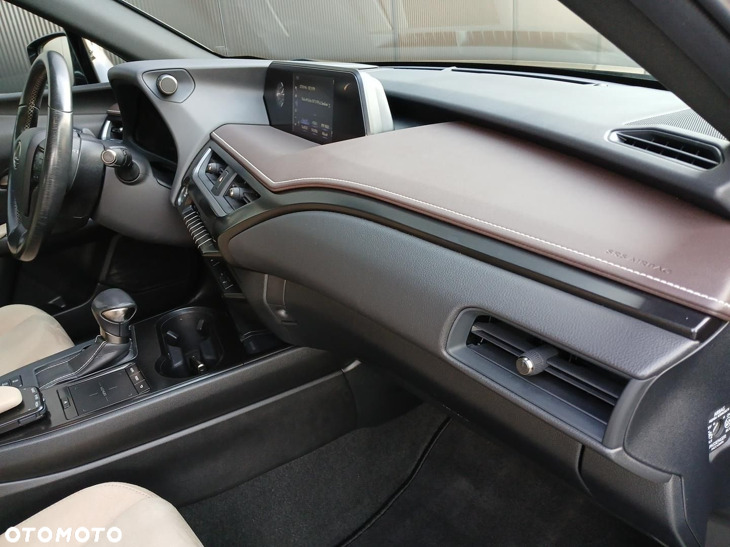 Lexus UX - 27