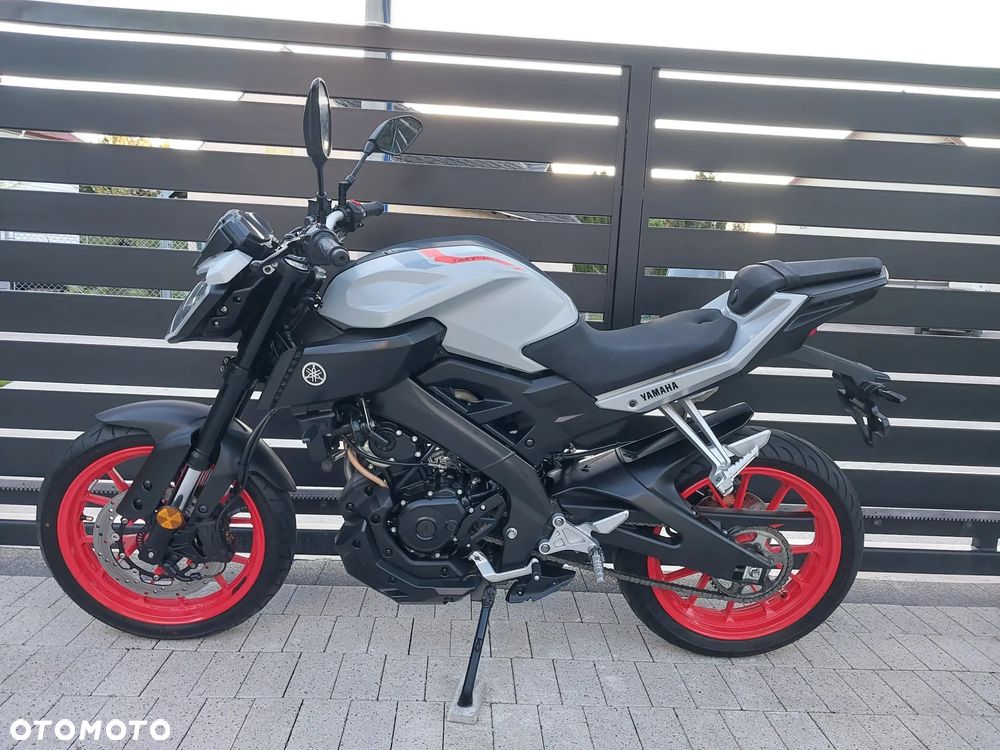 Yamaha MT - 2
