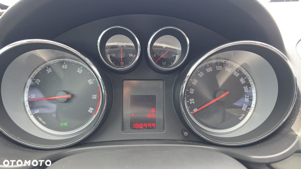 Opel Insignia - 40