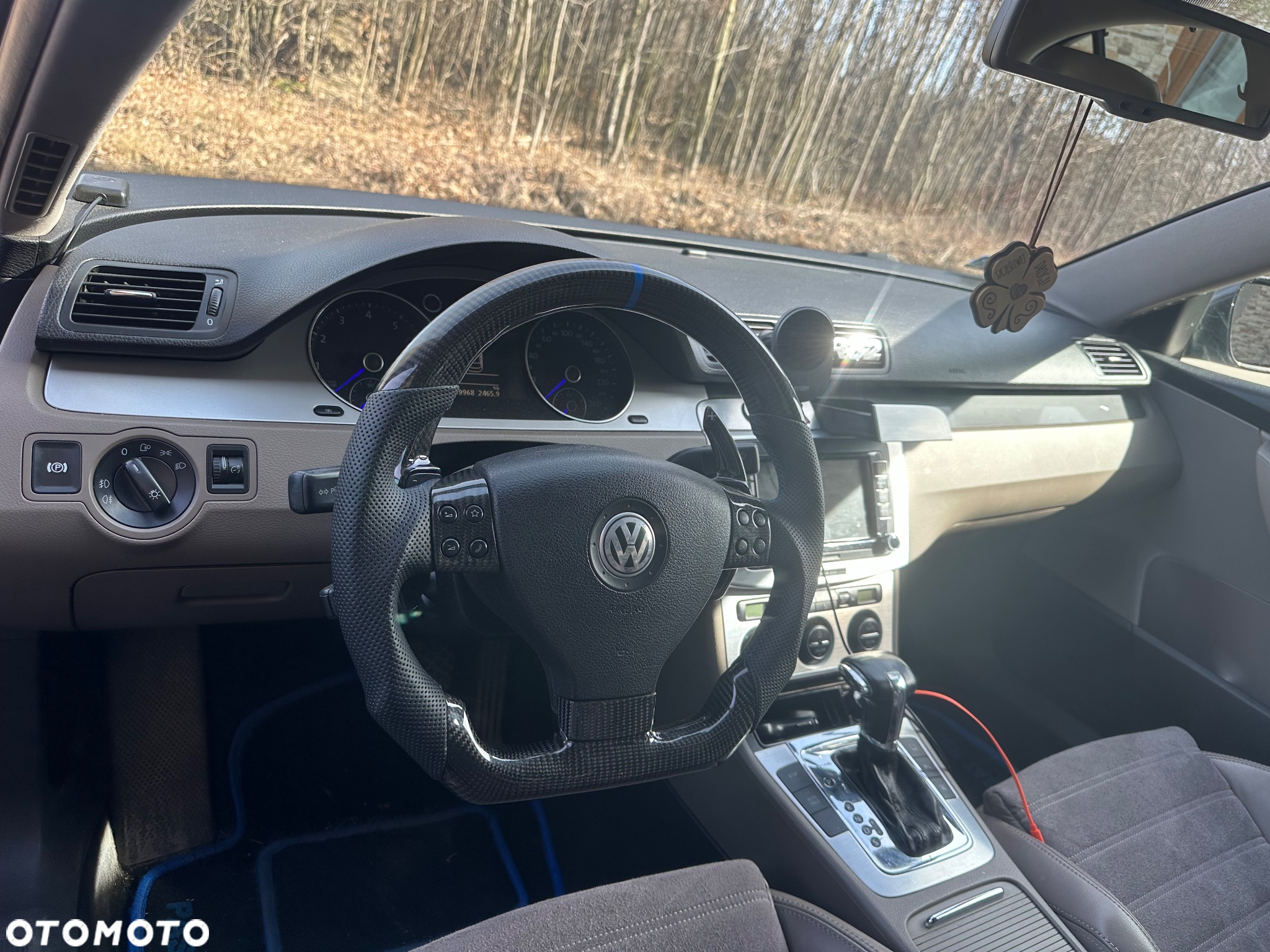 Volkswagen Passat - 2