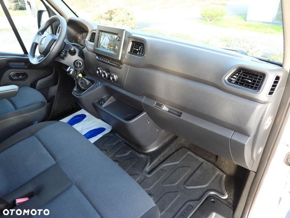 Renault MASTER FURGON BRYGADÓWKA 7 MIEJSC TEMPOMAT NAWIGACJA LEDY KLIMATYZACJA  180KM - 36