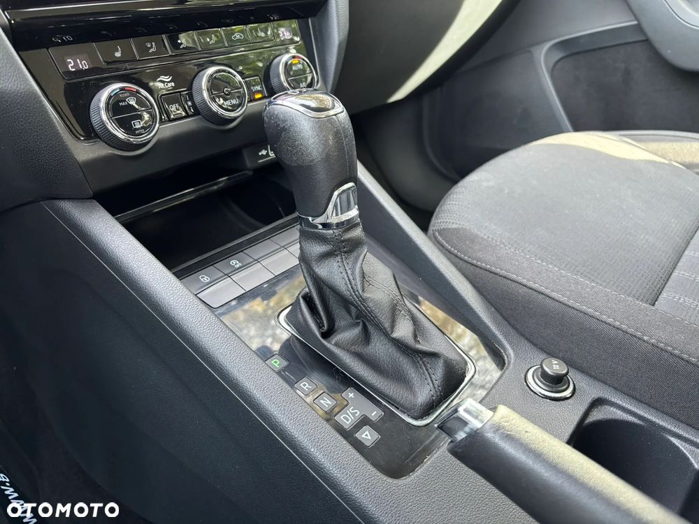 Skoda Octavia 1.5 TSI ACT Style DSG - 35