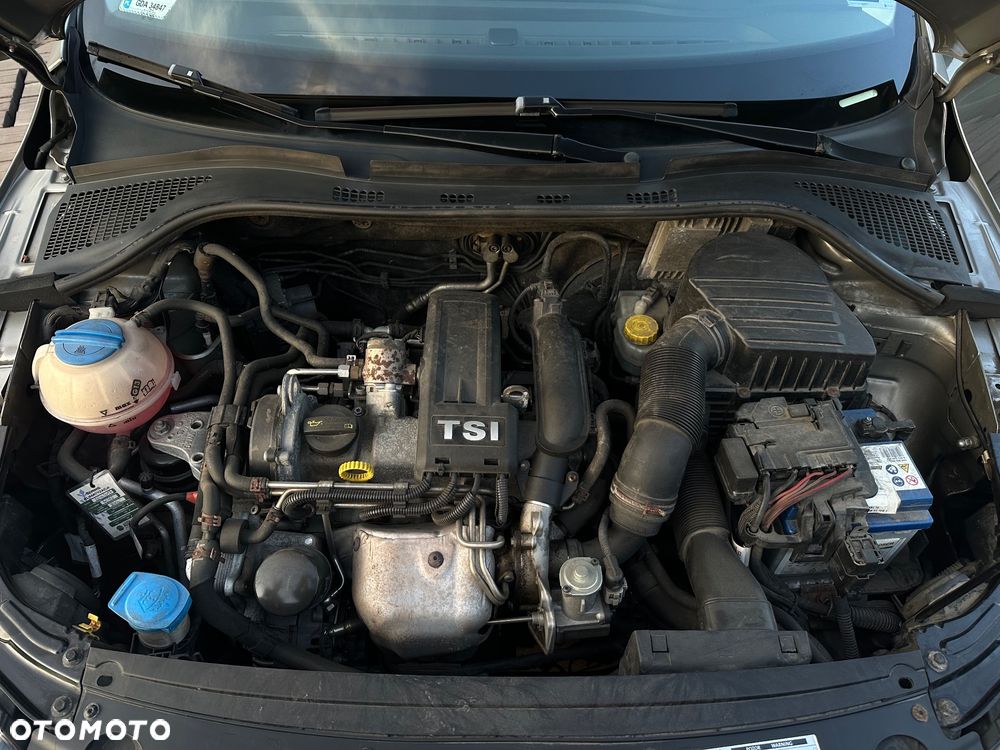 Skoda RAPID 1.2 TSI Ambition - 17