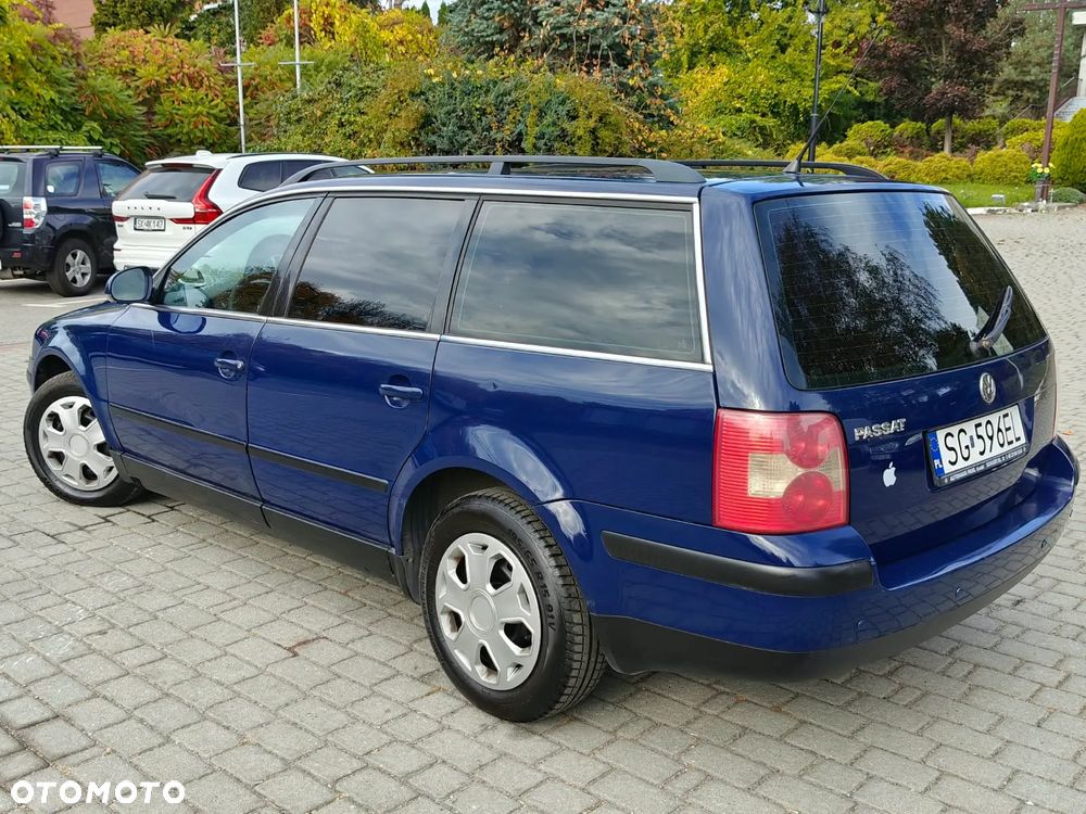Volkswagen Passat Variant 1.6 Comfortline Family - 28