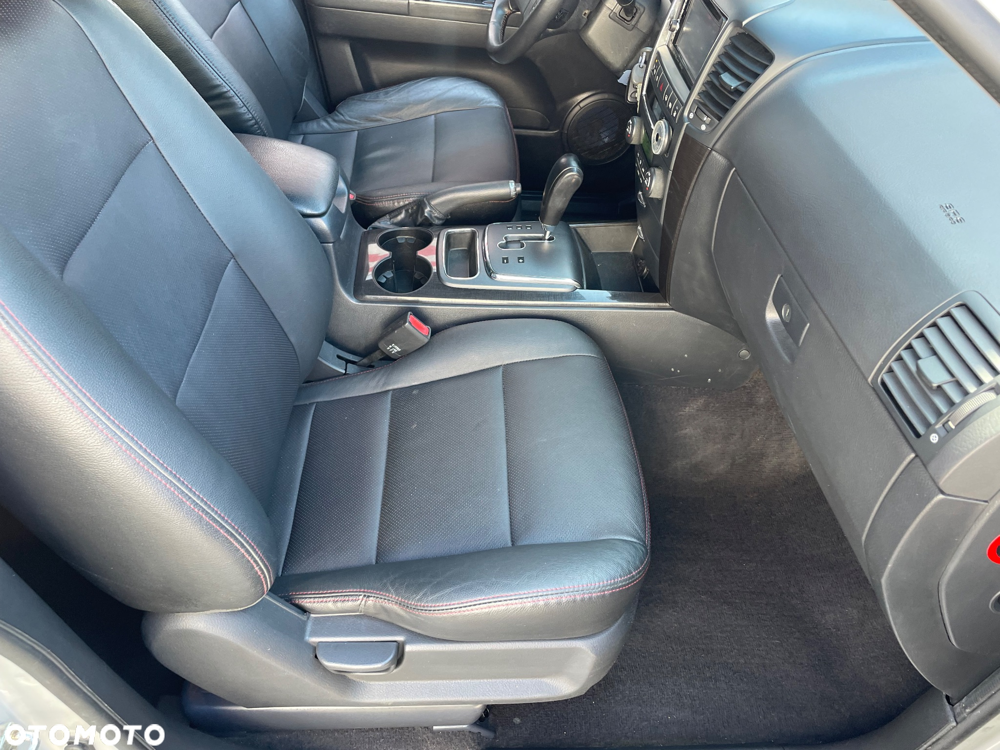 Kia Sorento 3.3 V6 EX - 8