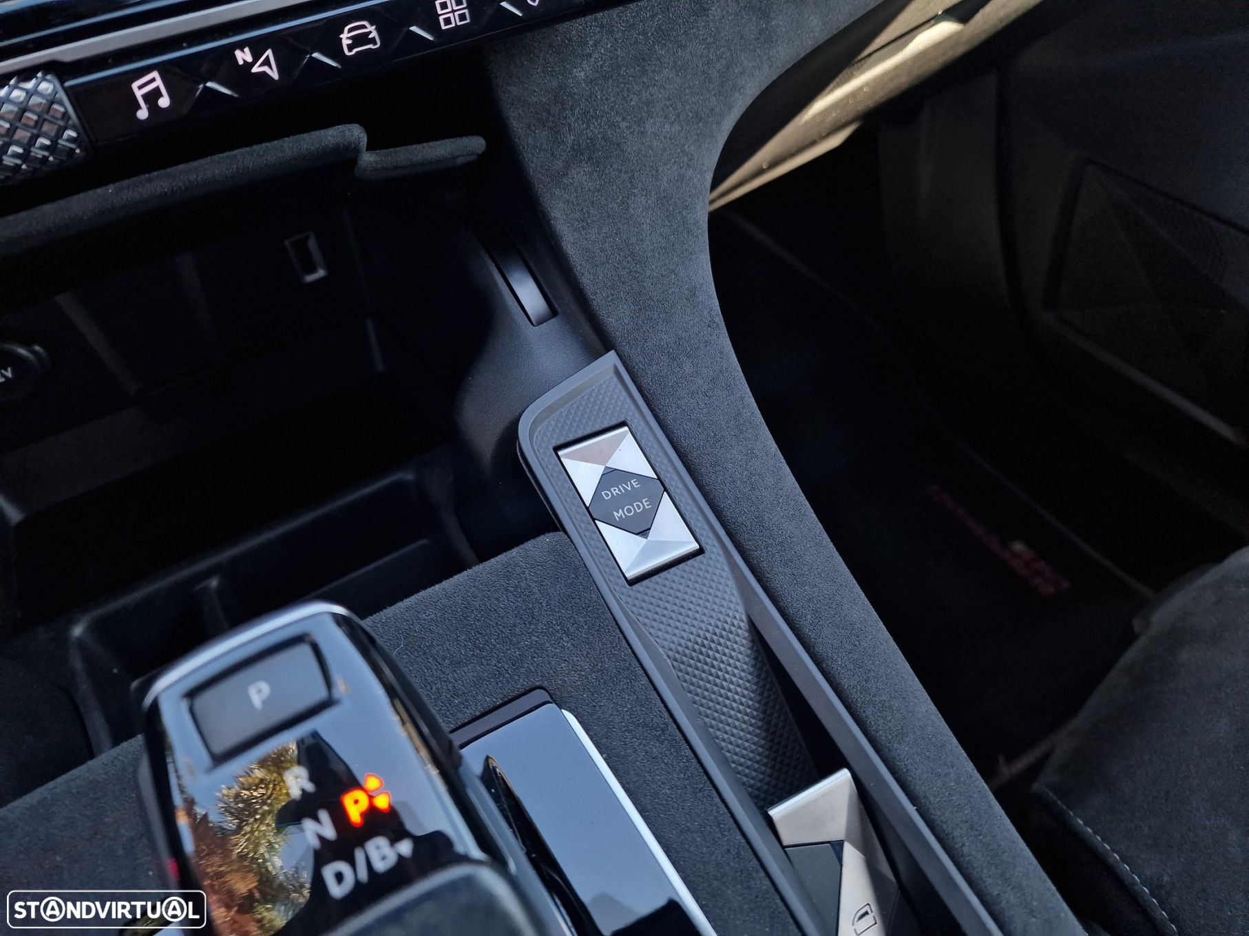 DS DS7 Crossback E-Tense Performance Line+ EAT8 - 34