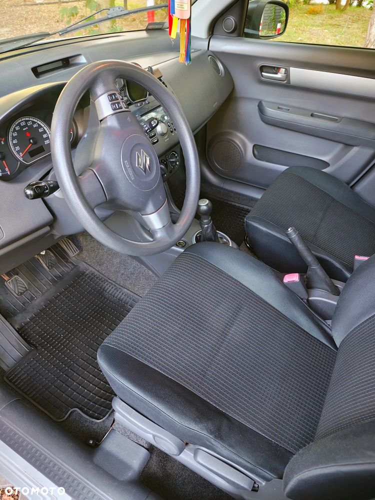 Suzuki Swift 1.3 GLX / Comfort - 10
