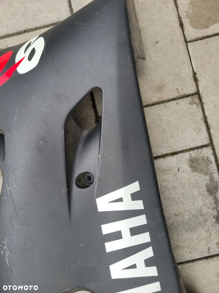 Owiewka, osłona prawa, bok, boczek, pług prawy Yamaha R6 98-02 - 9