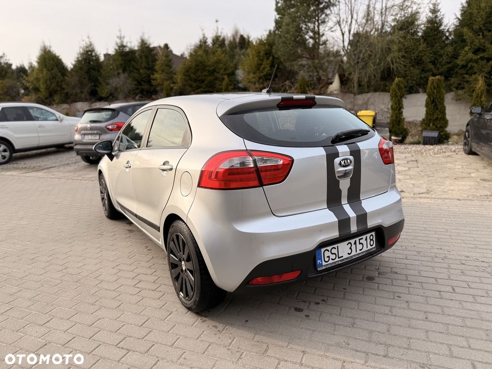 Kia Rio - 6