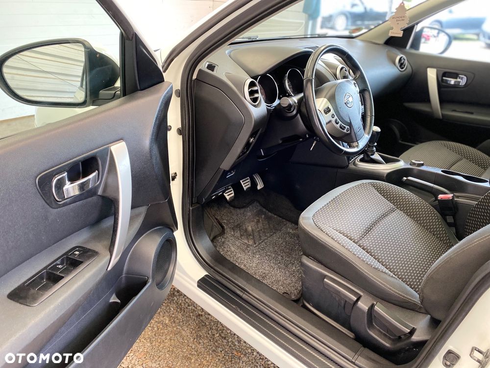 Nissan Qashqai 2.0 4x4 Tekna - 6