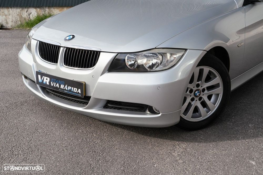 BMW 320 d EfficientDynamics - 13