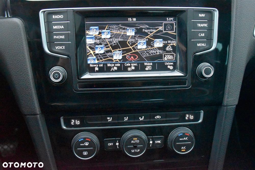 Volkswagen Golf 1.6 TDI BlueMotion Technology Cup - 31