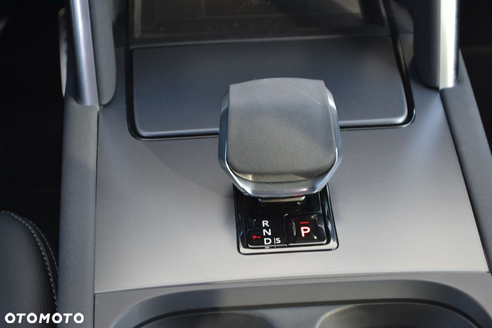 Land Rover Discovery Sport 2.0 D165 mHEV Dynamic SE - 13
