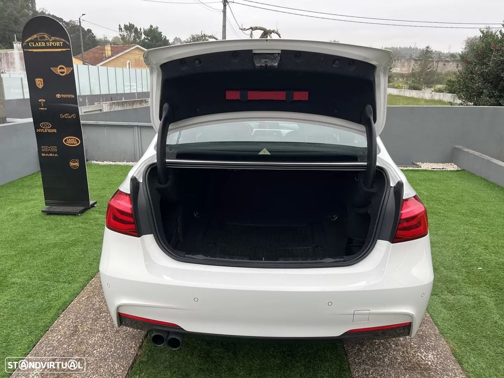 BMW 320 i Pack M Auto - 16