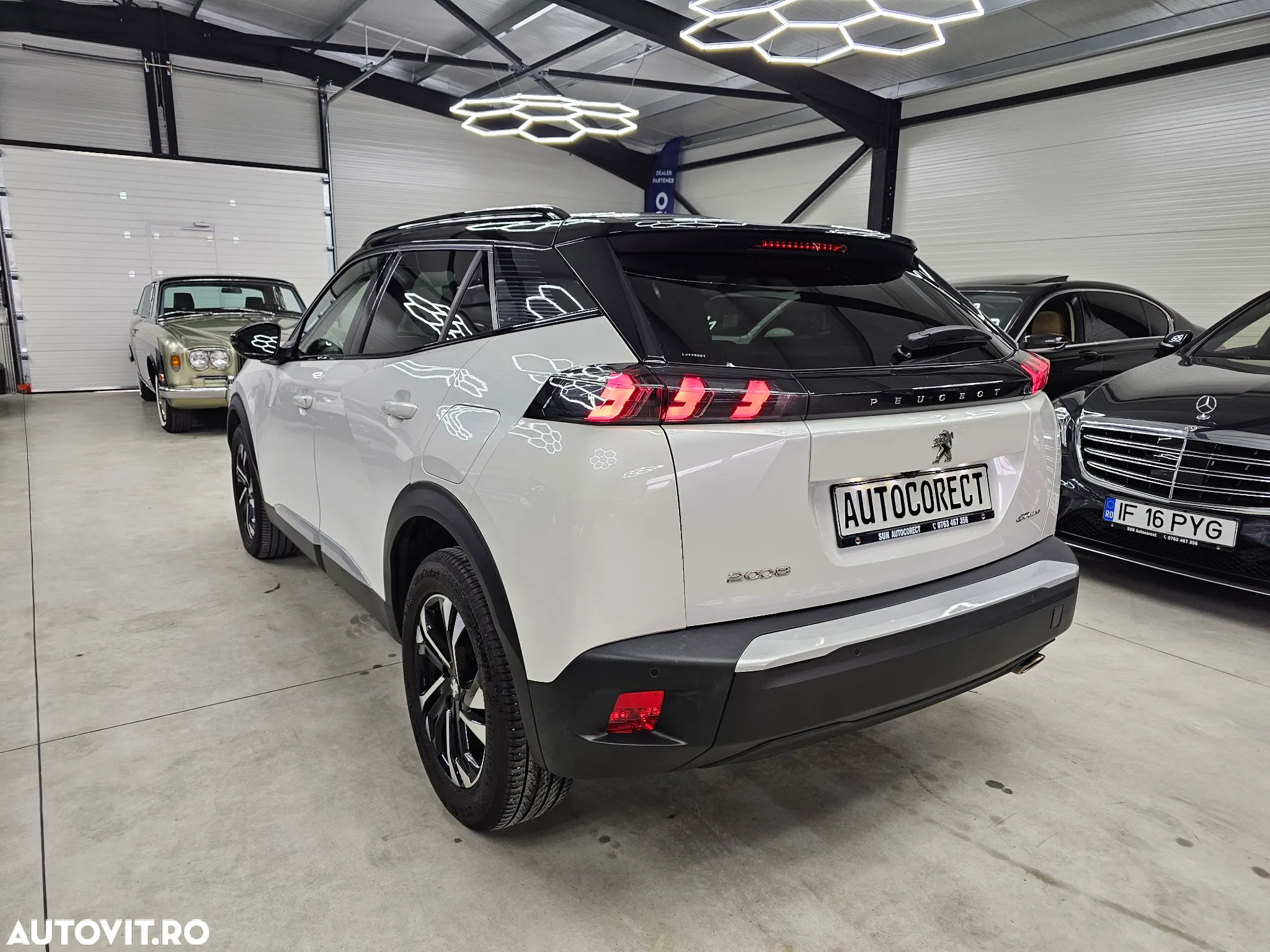 Peugeot 2008 1.5 BlueHDI STT EAT8 GT Line - 4