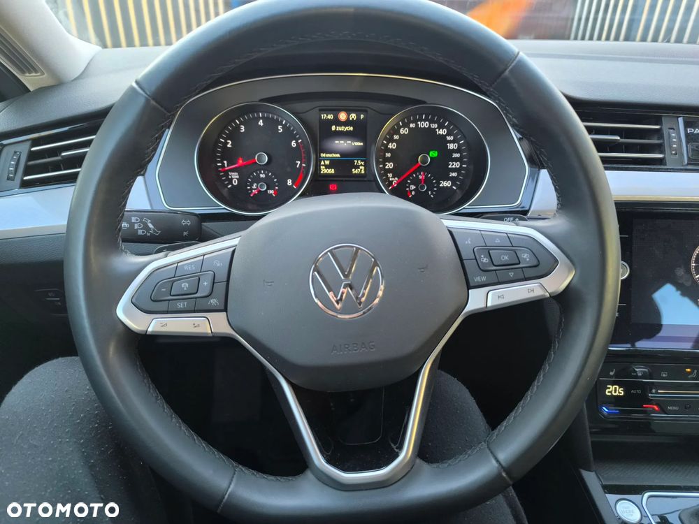 Volkswagen Passat 1.5 TSI EVO Business DSG - 9